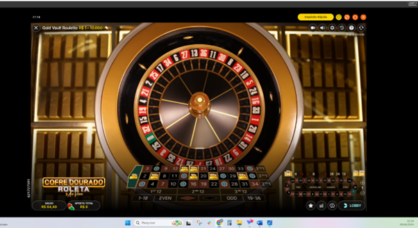 Apresentadora no est&uacute;dio do Gold Vault Roulette com o cofre central aberto ao fundo e a roleta pronta para nova rodada. Interface com mesa de apostas, estat&iacute;sticas e cron&ocirc;metro avisando o tempo que ainda falta para a pr&oacute;xima rodada. 